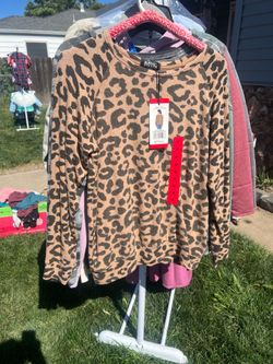 Women’s sweater $10 each