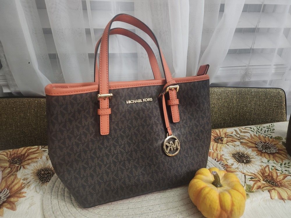 ✨ Michael Kors Jet Set Travel Medium Tote – Brown/Coral ✨