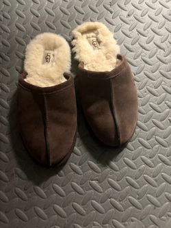 UGG Brown Suede Slippers size 7 men’s