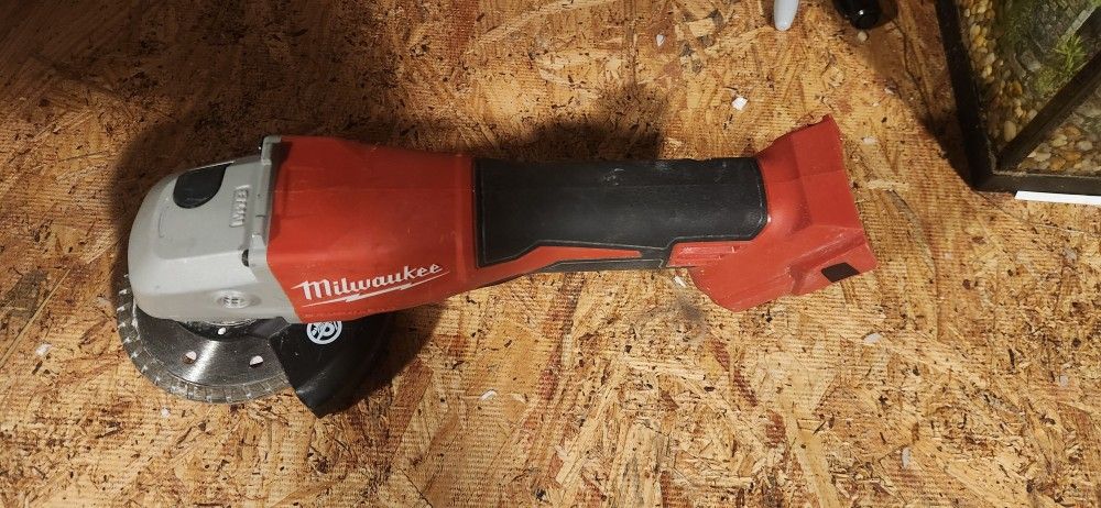 4½ Milwaukee M18 Grinder
