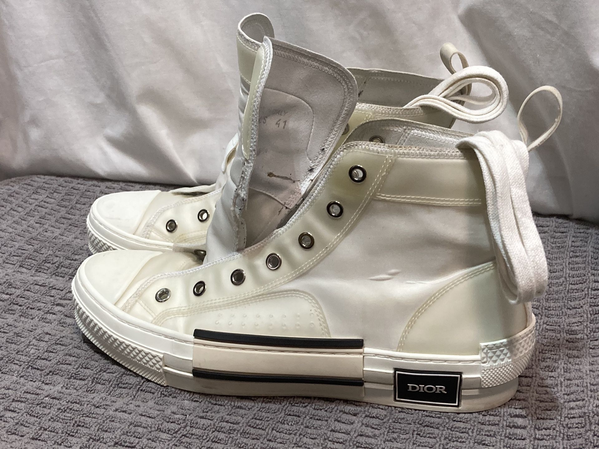 Used in Very Good Condition, CHRISTIAN DIOR MEN’S B23 HIGH TOP SNEAKERS, RARE White/White, Made In ITALY, Size: 41