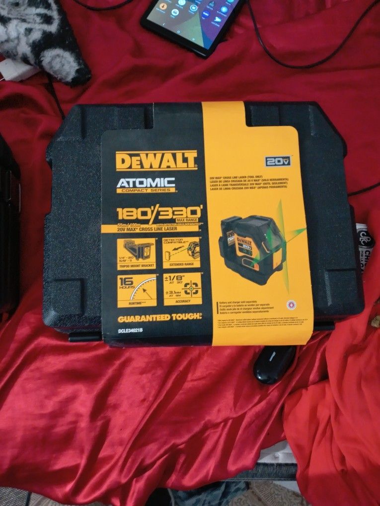 DEWALT CROSS LINE LASER