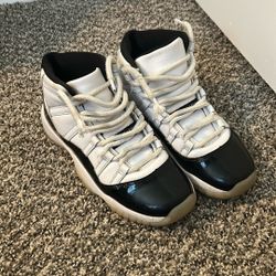 Nike Jordan 11 Gradittude