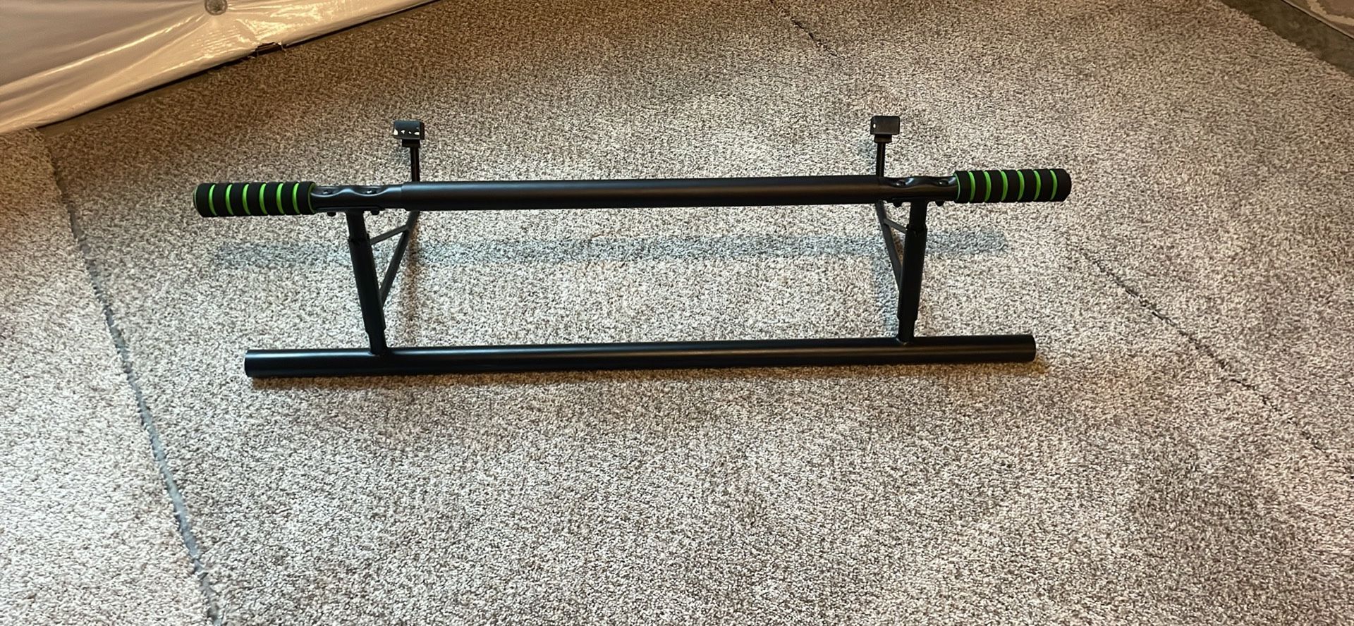 Pull Up Bar