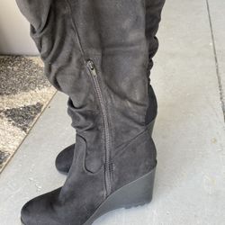 Female Boots Size 10