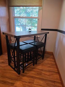 Four seater dinette set