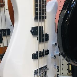 La Bass Guitar 