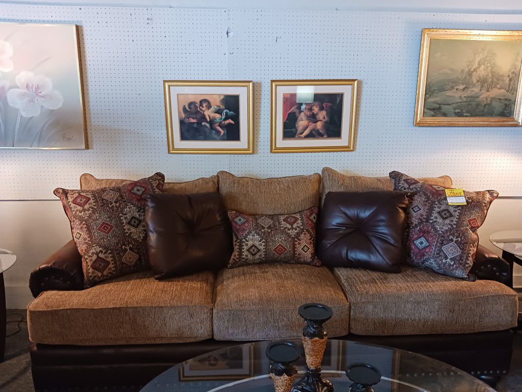 Old Town Furnitures Traditional (Yellowstone Chocolate) Sofa And Loveseat 