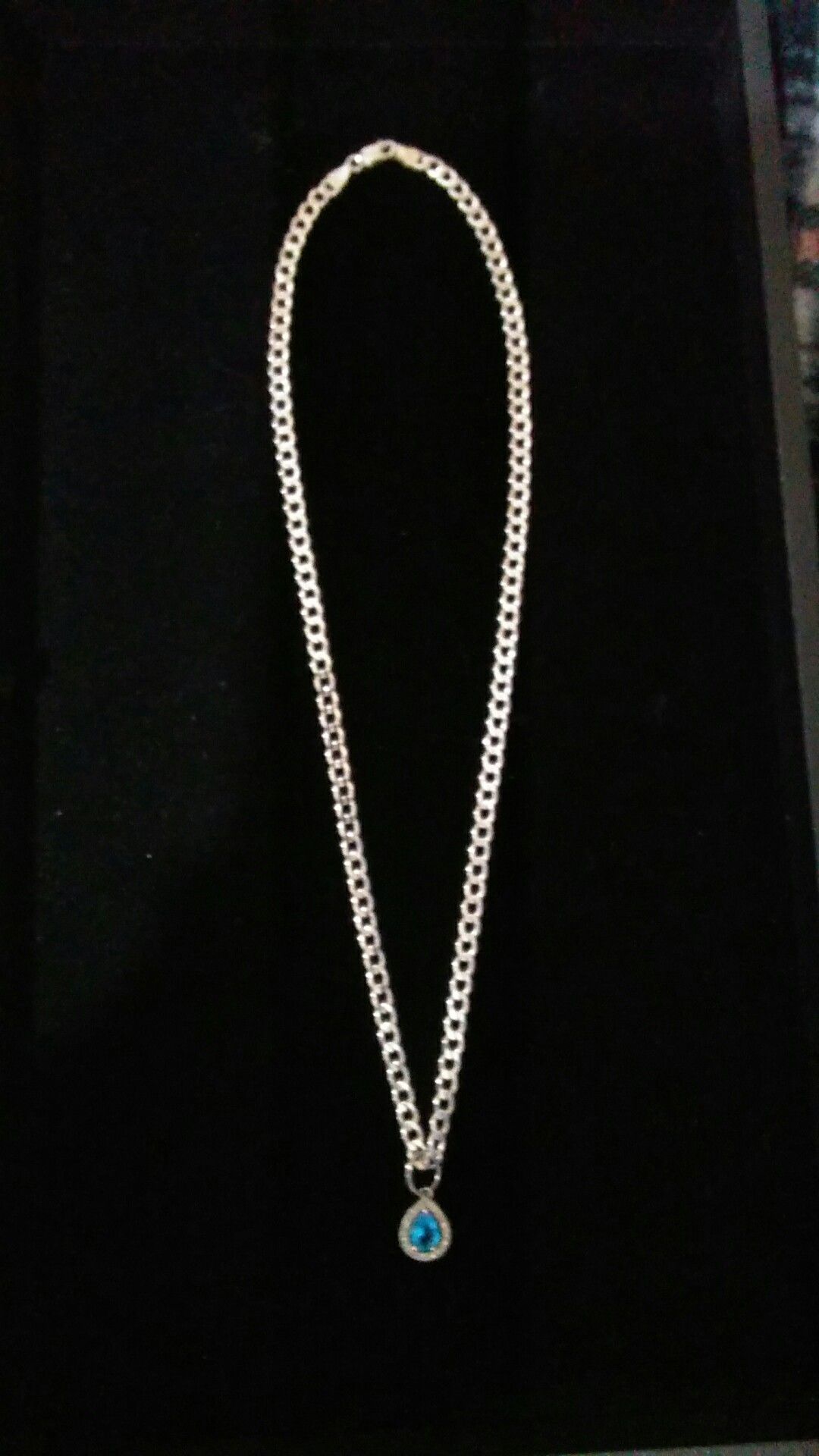 22 ' 925 silver chain with blue sapphire & diamond encrusted pennant