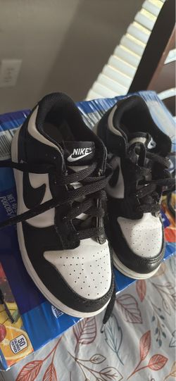 Nike Dunk Low Sneakers
