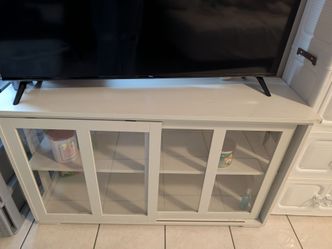 Free TV Stand