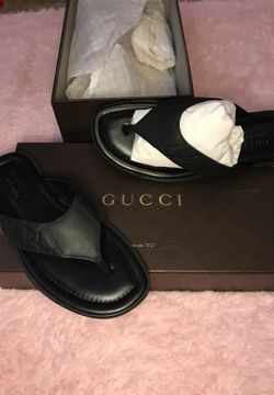Brand new Gucci flip flops men’s size 6 woman’s 8