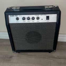 GM-10 Guitar Amplifier