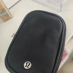 Lululemon Wallet 