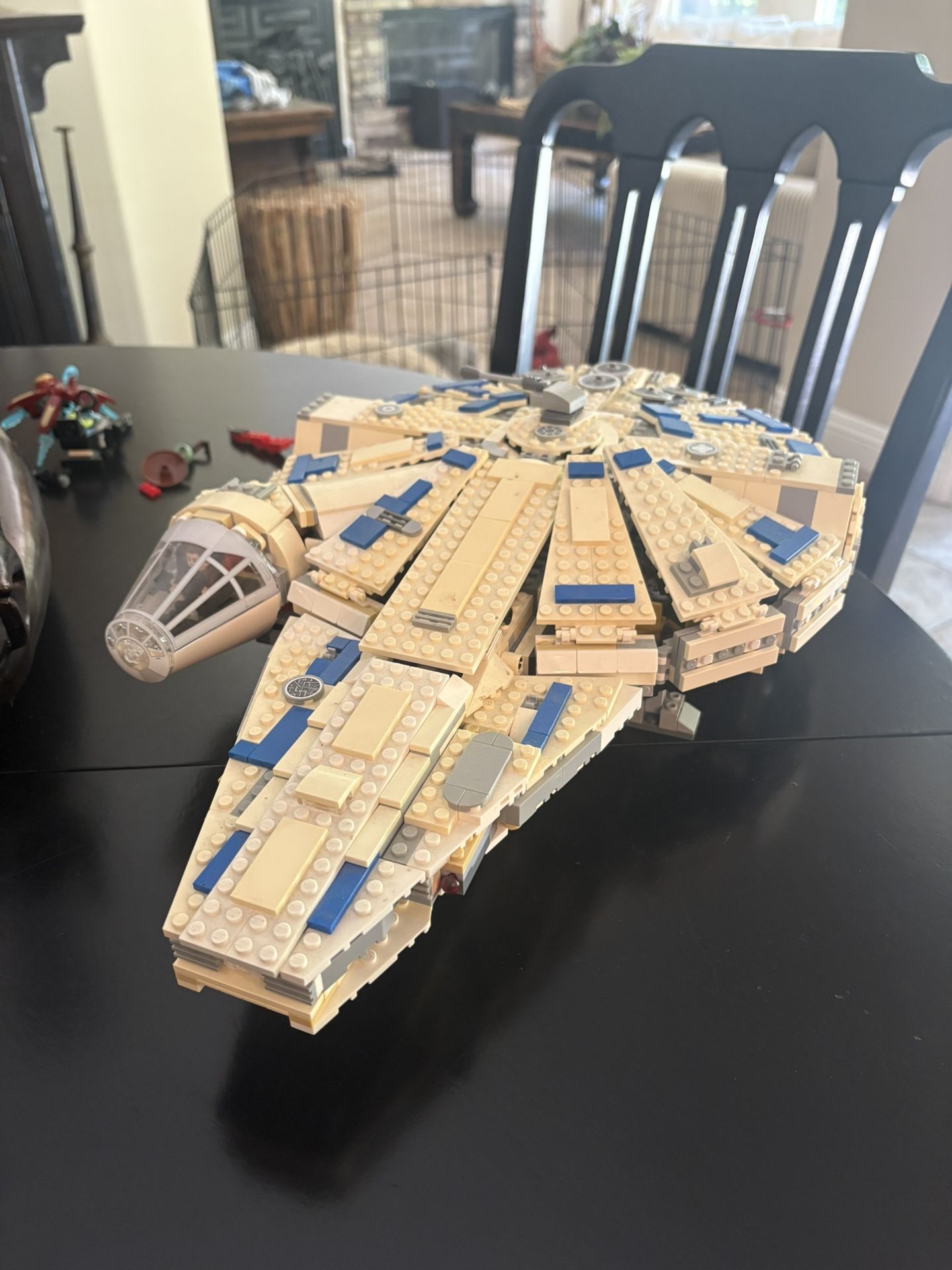 LEGO Millenium Falcon