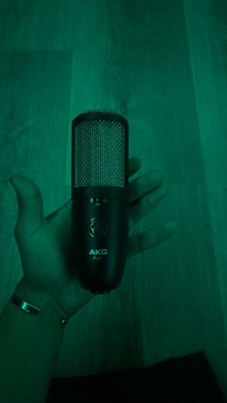 AKG P420 recording mic (with XLR)