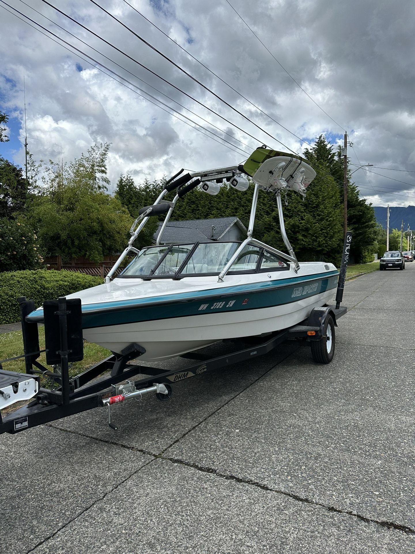 1998 MB Sports Boss 190 Ski Boat