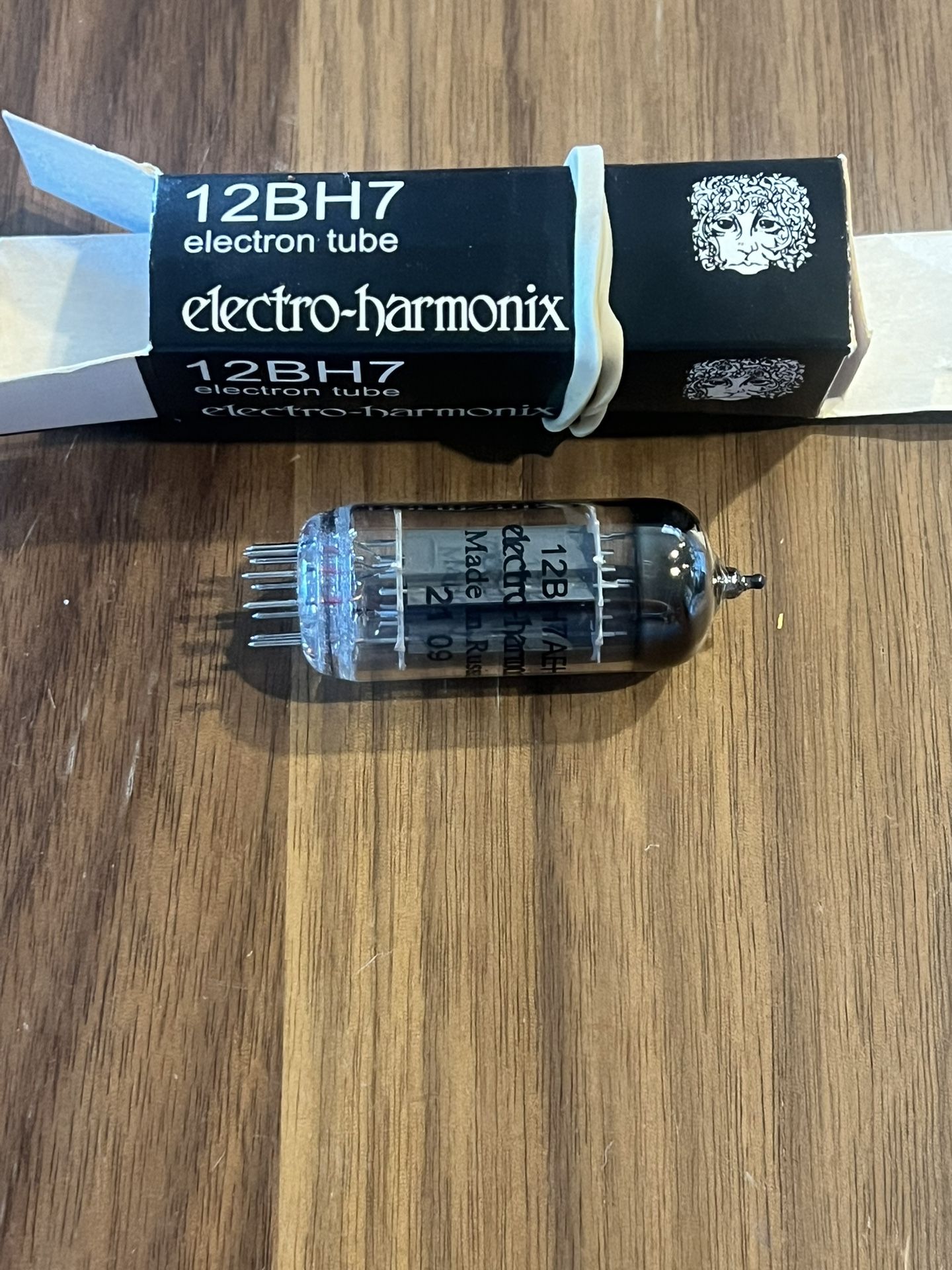 12BH7 Electron Tube - Guitar Amp Tube