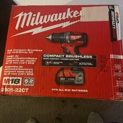 Milwaukee Drill With 2 Batteries And Charger Contractor Bag