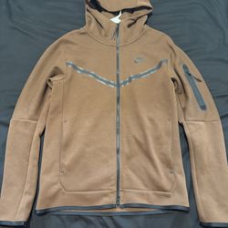 Brown Nike Tech Fleece