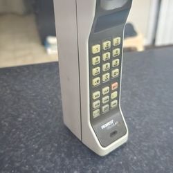 Motorola Dynatac 8000h or 8000m