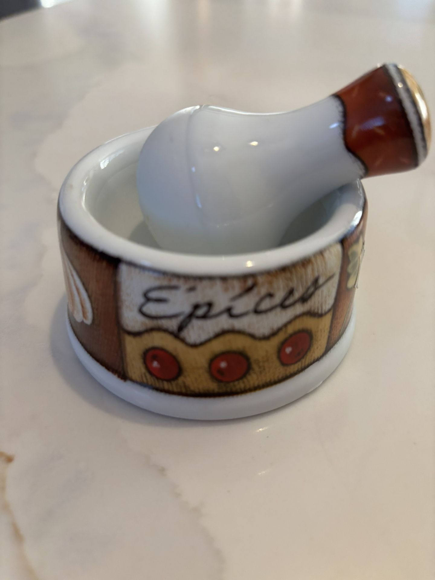 Joie MSC International Inc. ceramic mortar and pestle set