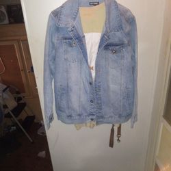 Heavy Denim Classic styled Jacket By HOT TOPIC