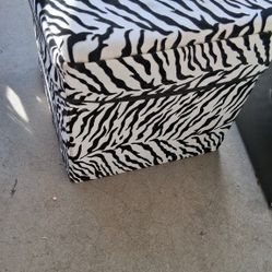 2 Storage Containers