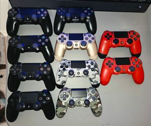 PS4 DualShock 4 Controllers