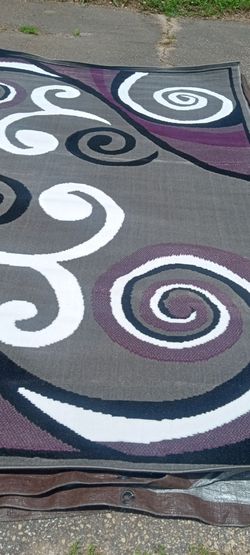 New 5)7 area rug thick and elegant purple black and gray its purple not gray