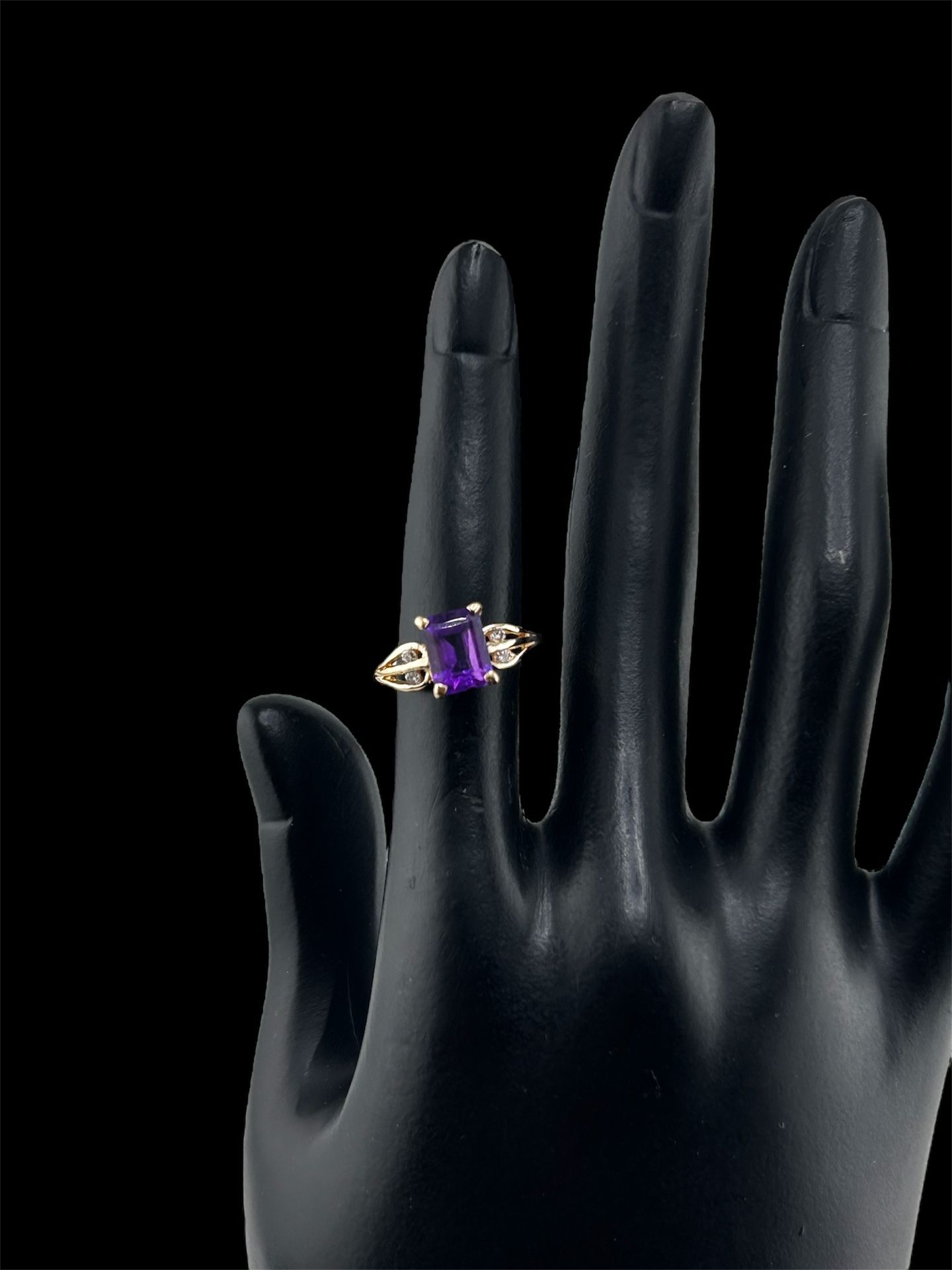 Vintage 14k Yellow Gold Amethyst and Diamond Ring