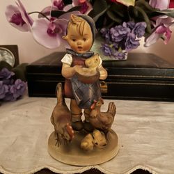 Vintage Hummel W.Goebel “Feeding Time” 199 Figurine