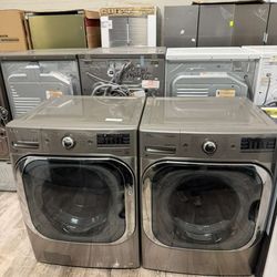 LG Mega 5.2 cubic foot washer and dryer set electric