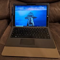 Microsoft Surface Pro 3 Laptop With Accessories 