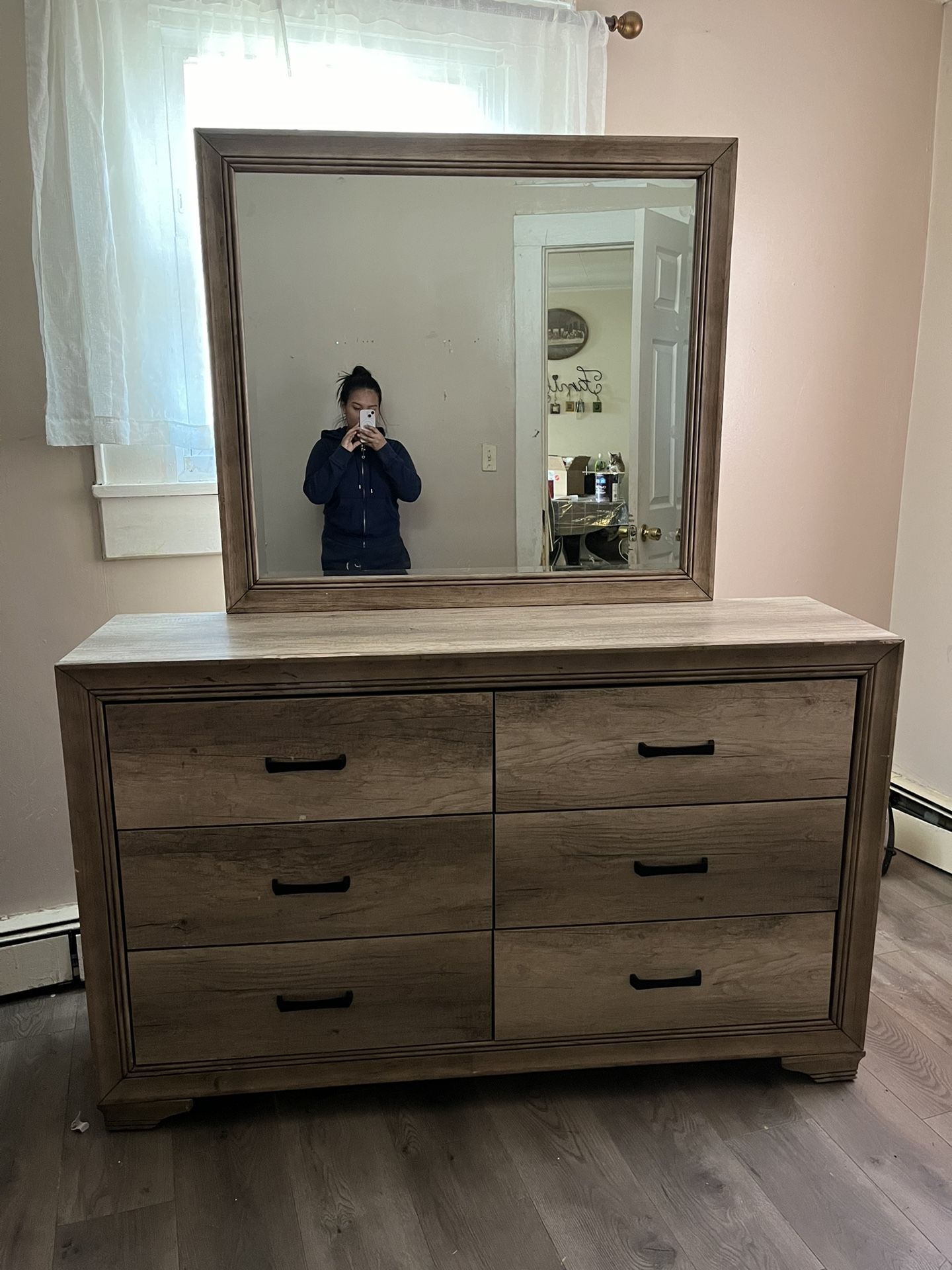 6 Drawer Dresser with Mirror