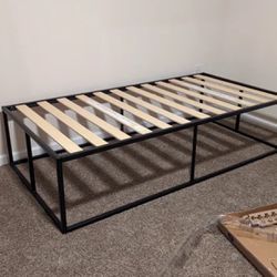 18” Metal bed frame Twin 
