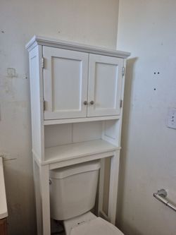Toilet cabin