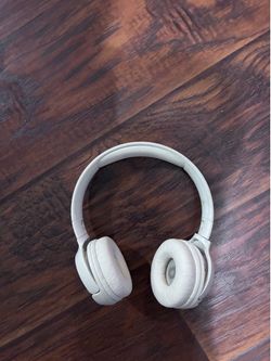 Jbl headphones Color white