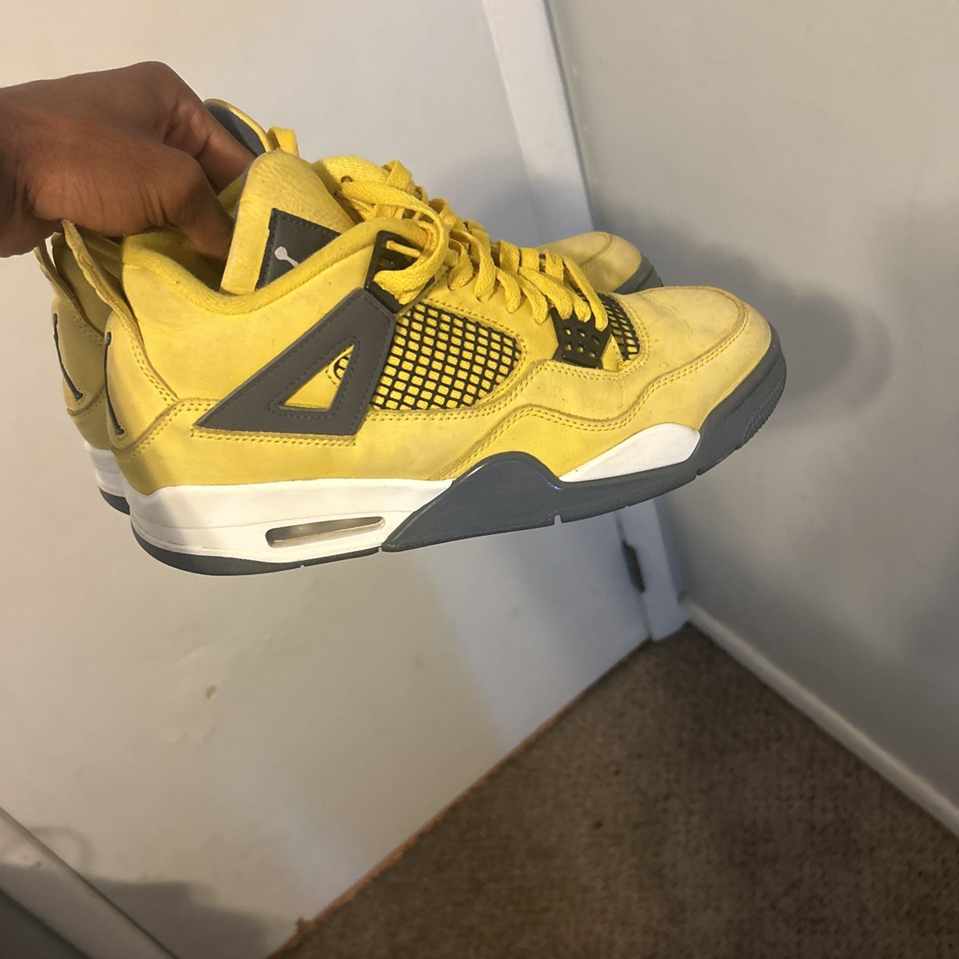 Jordan 4s
