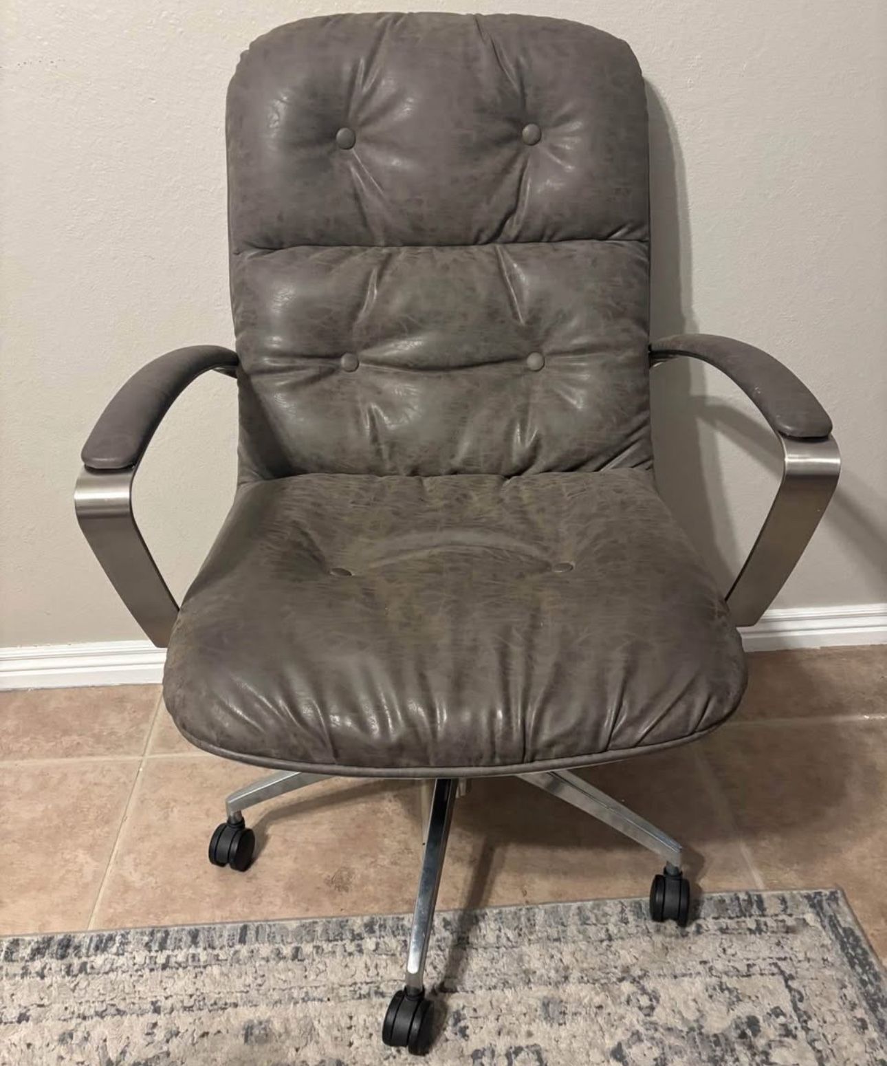 Executive office chair - gray
