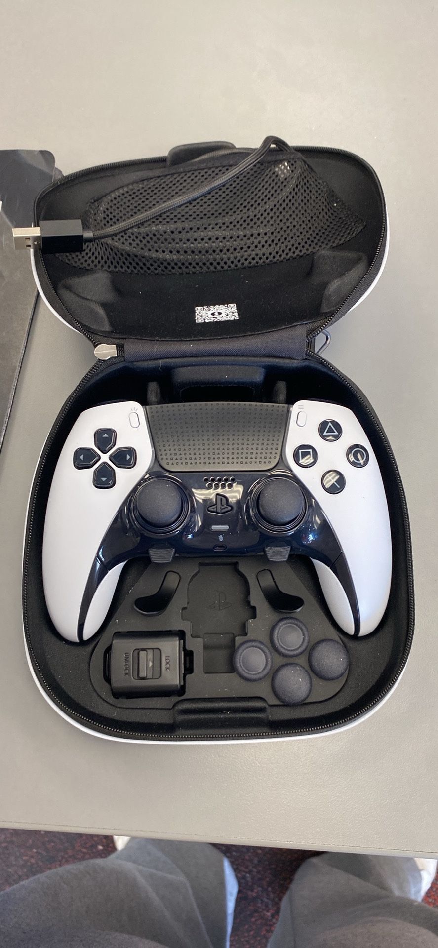 PlayStation 5, PRO CONTROLLER