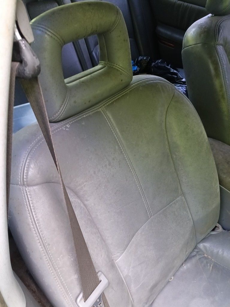 4 Car Seats