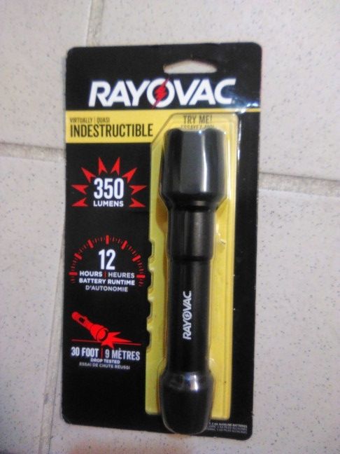 RAYOVAC 350 LUMENS VIRTUALLY INDESTRUCTIBLE HANDHELD FLASHLIGHT 