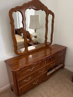 Dresser Set
