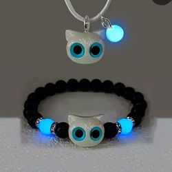Glowing Cat Necklace and Bracelet Set 