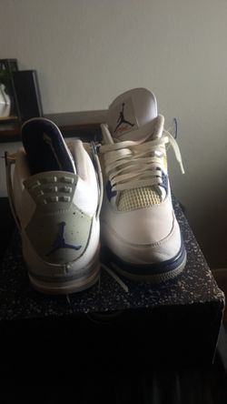 Jordan 4 Retro Midnight Navy