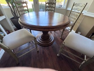Wood Round Dining Table