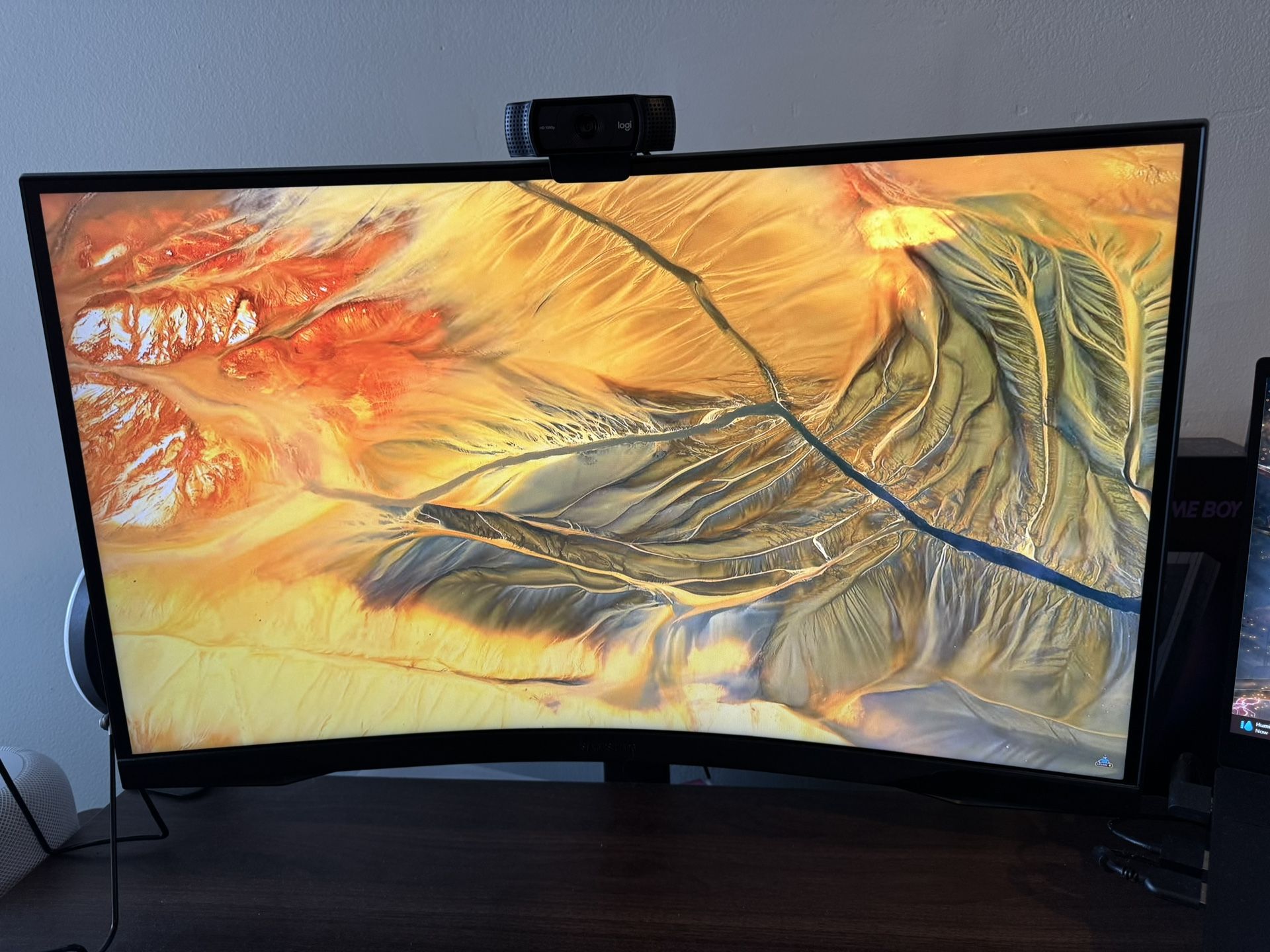 Samsung Odyssey G7 27” Gaming Monitor – 240Hz / 1ms / QHD