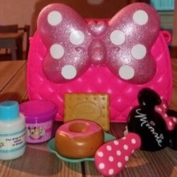 Minnie Mouse - Travel  Kit 