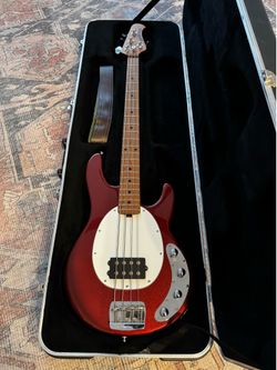 Ernie Ball Stringray bass guitar 4H